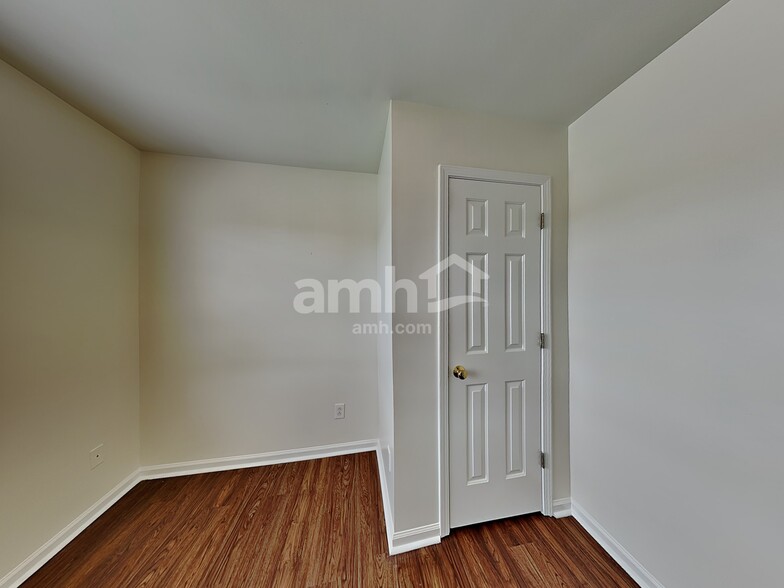 Building Photo - 5902 Carolina Manor Ct