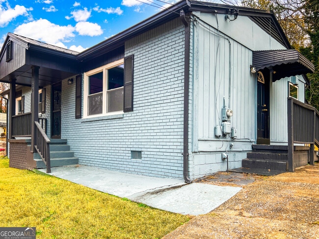 Building Photo - 3730 Clovis Ct NW