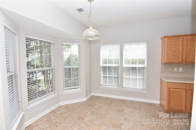 Building Photo - 614 Bayou Cir