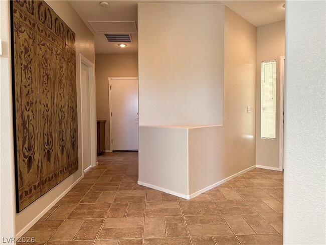 Building Photo - 1109 E Malibu Sands Ave