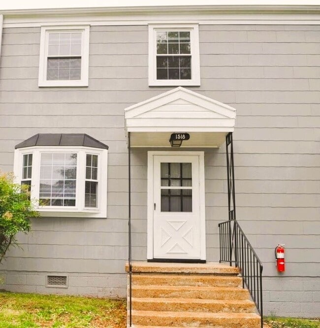 Primary Photo - 2BR / 1BA Townhome In Old Town/Five Points!