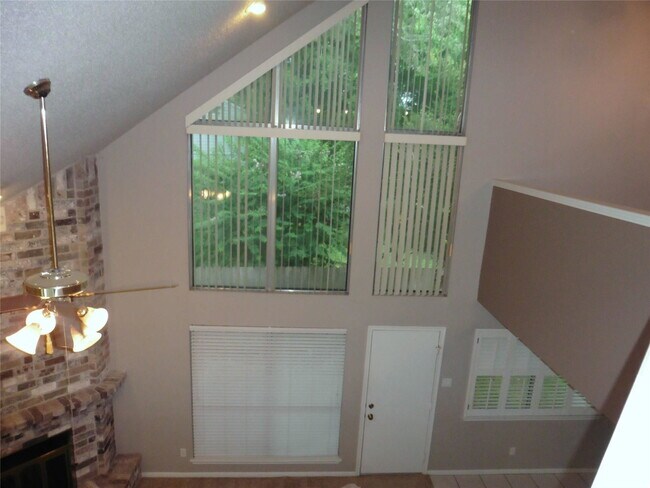 Building Photo - Duncaster Drive, Missouri City, TX 77459 - 3 BR 2.5 BA single-family home