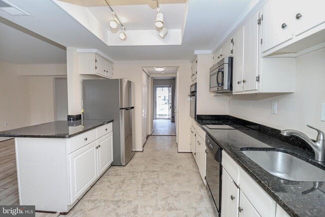 Building Photo - 1709 Granite Ct