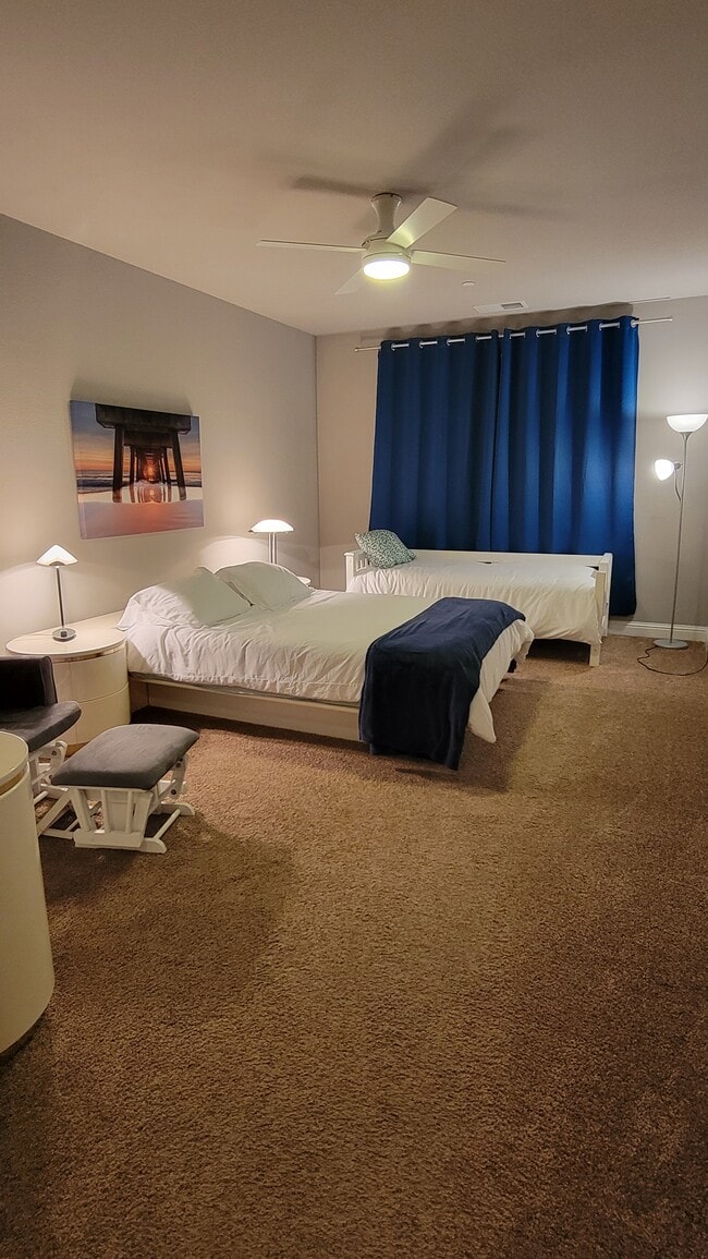 Building Photo - 1739 E Autumn Sage Ave