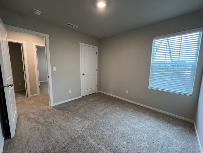 Building Photo - 3105 Wrangler Dr