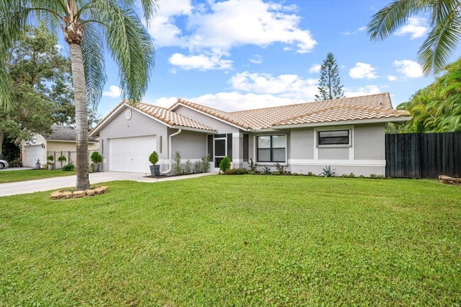 Building Photo - 10561 Paso Fino Dr