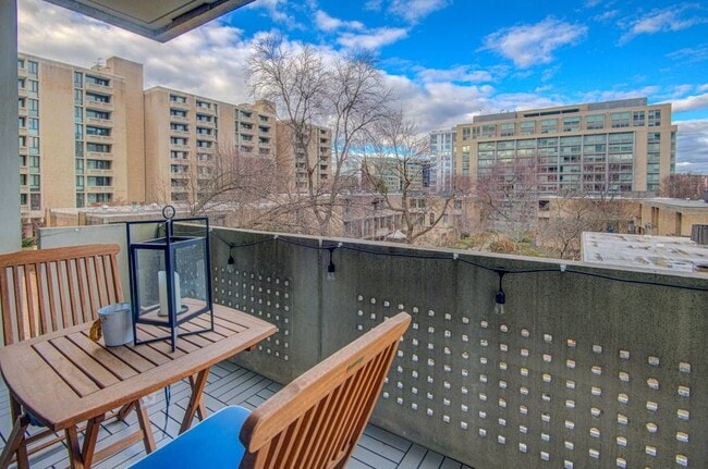 Building Photo - 240 M St NW
