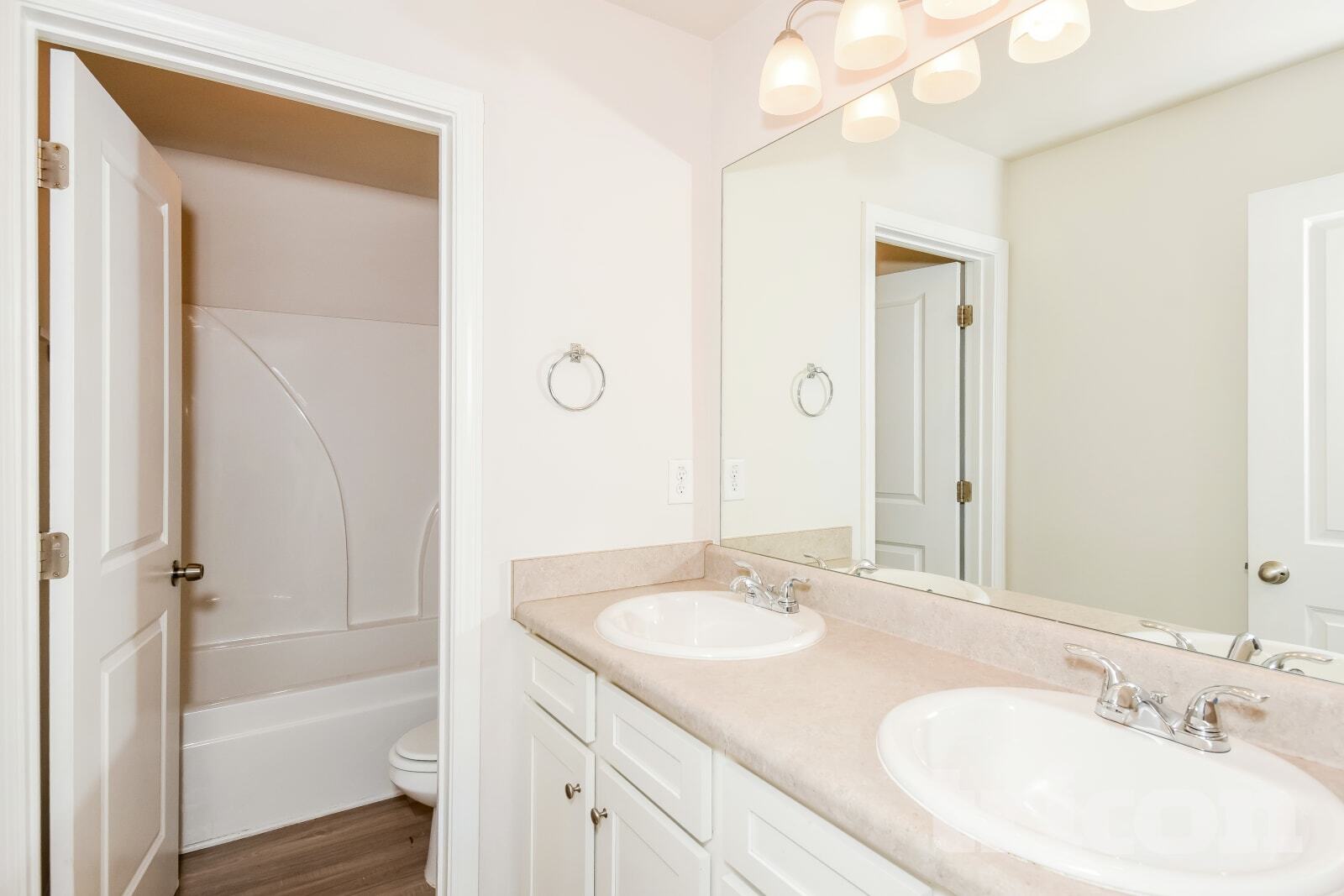 Building Photo - 91 Limerick Wy