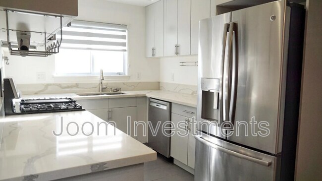 Building Photo - 268 Mar Vista Ave