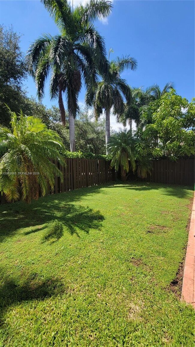 Building Photo - 5280 NW 113th Pl