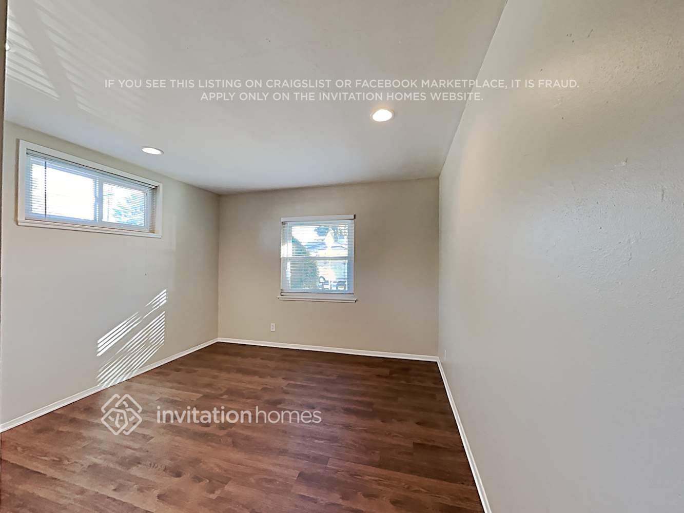 Building Photo - 10249 Lemona Ave