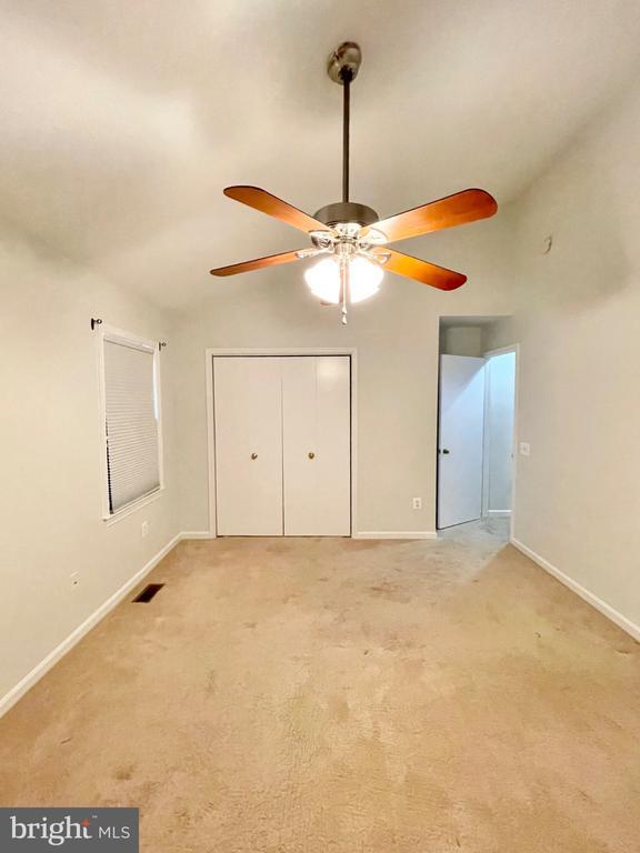 Building Photo - 1208 W Abingdon Dr