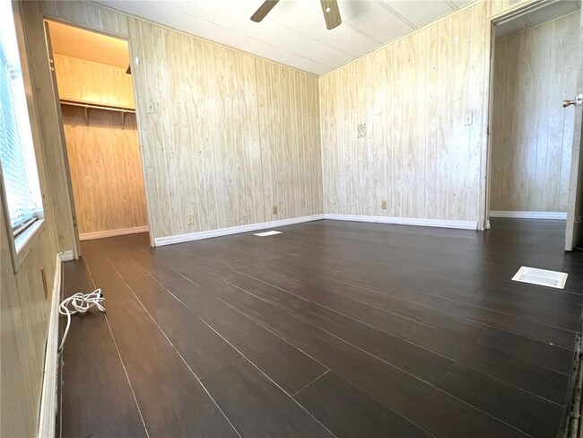 Building Photo - 5954 140th Terrace N