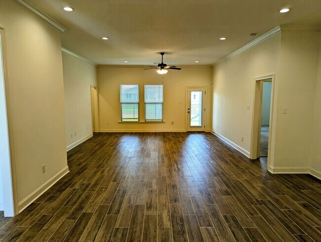 Building Photo - COMING SOONGorgeous Home, Great location!!!