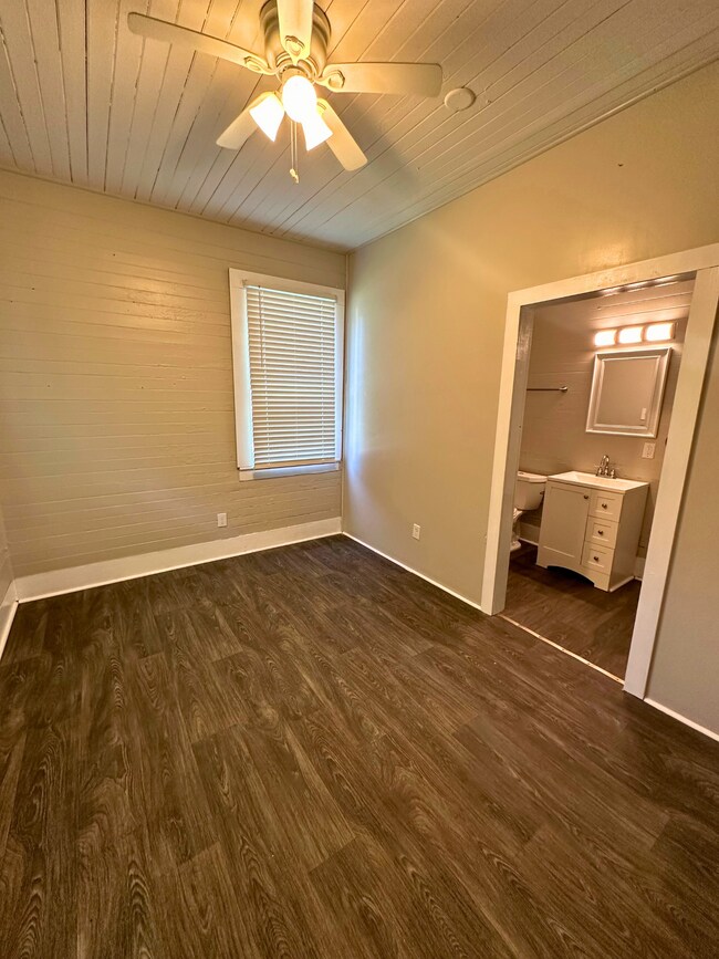 Building Photo - 970 Gorgas St