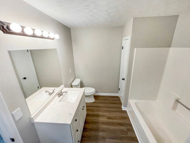 Building Photo - Powder Springs - 3BR - Fully Renovated