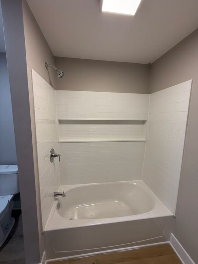 Building Photo - 1378-1380 Hamlet (Park)