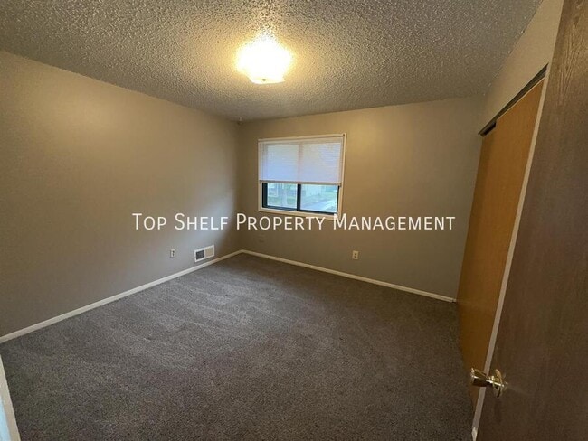 Building Photo - 4211 E Ovid Ave