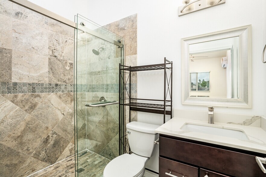 Building Photo - 14584 Highcrest Cir