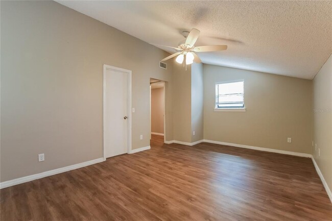 Building Photo - 2997 Moore Dr