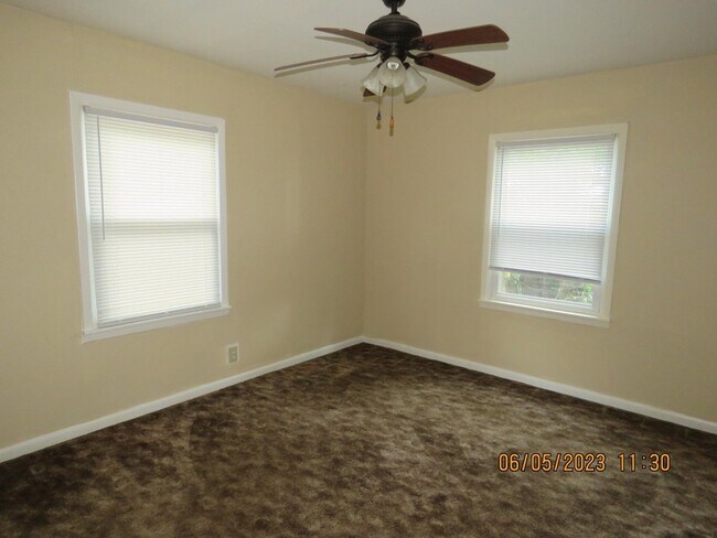 Building Photo - 203 S Ave A