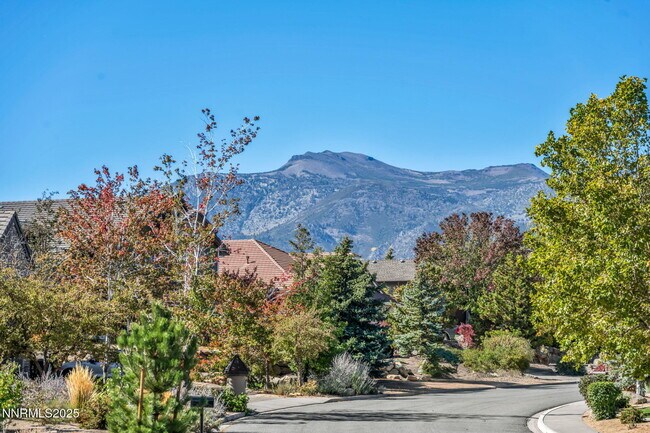 Building Photo - 1520 Taos Ln