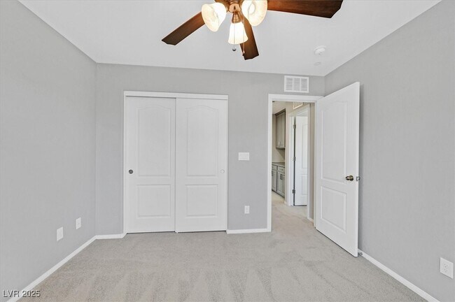 Building Photo - 8920 Hand Painted Ct