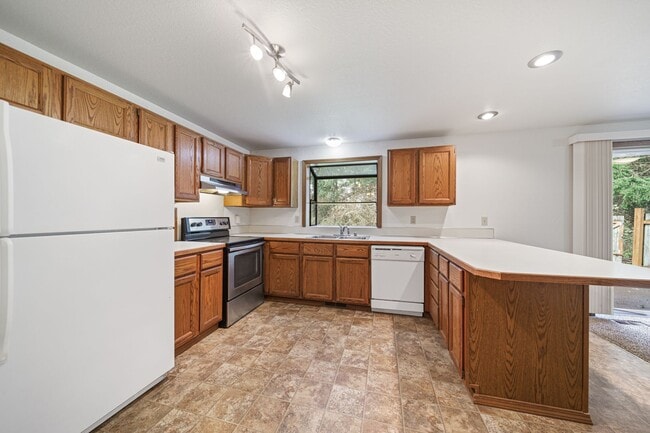 Building Photo - MOVE IN READY! Lake Forest home - 3 bedrooms - North Thurston School District