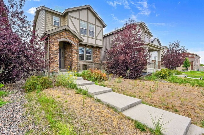 Building Photo - $2,850.00 - 3 Bedrooms, 2.5 Bathrooms, Sin...