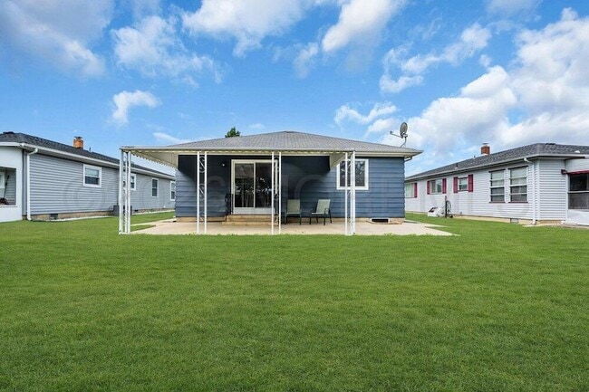 Building Photo - 24 Liberta Dr