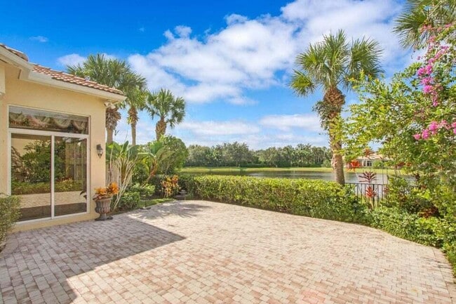 Building Photo - 207 Andalusia Dr
