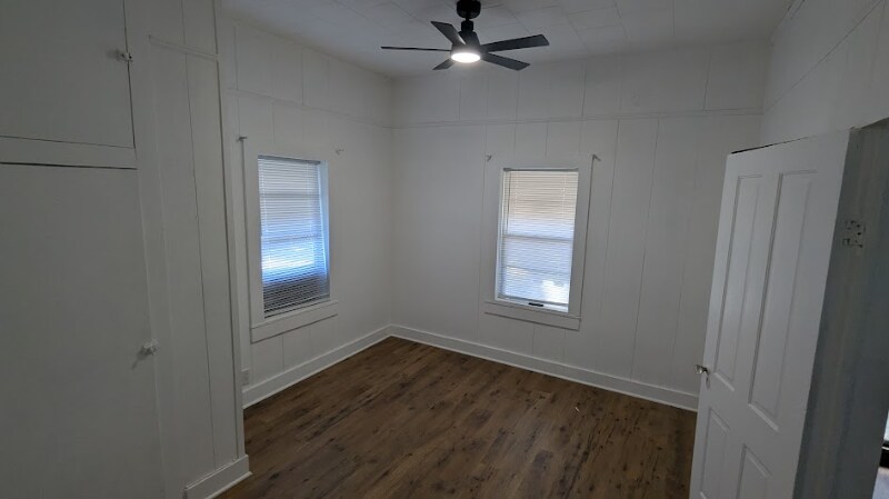 Building Photo - 112 E Orange Ave