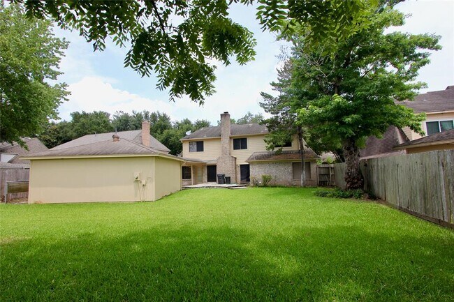 Building Photo - 2422 Stephens Grant Dr