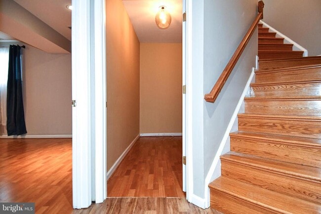 Building Photo - 13039 Quate Ln