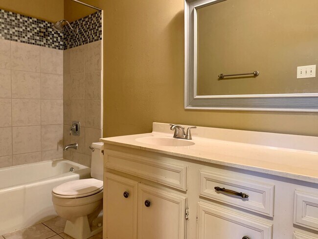 Building Photo - Modern Comfort Meets Classic Charm in This...
