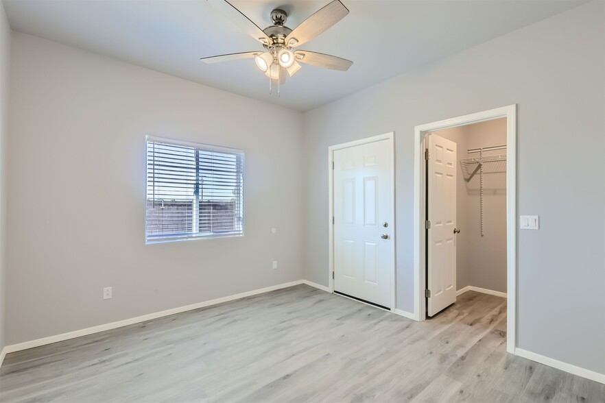 Building Photo - 7010 N 80th Ave