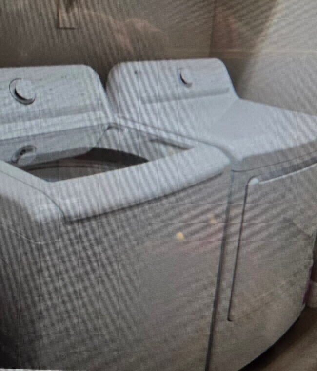 Building Photo - 3620 S Hesperides St