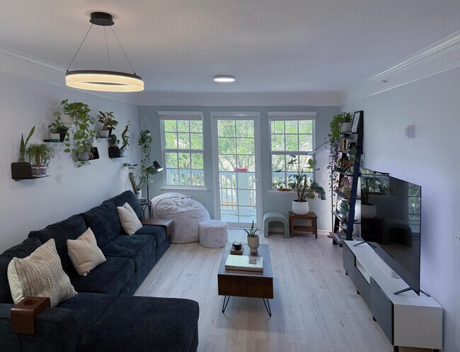 Building Photo - 275 Murcia Dr