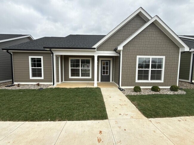 Building Photo - 2034 Harmony Ln