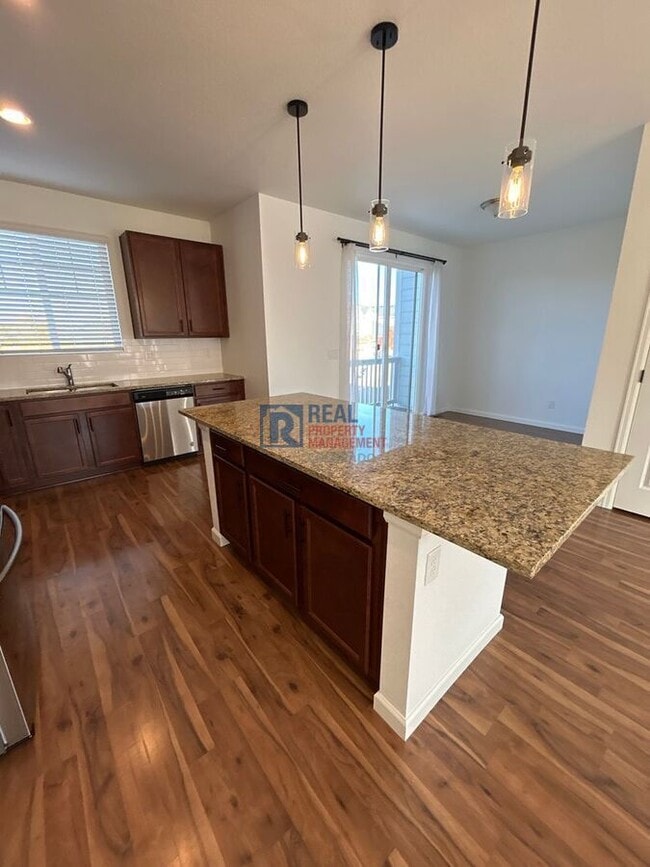 Building Photo - 5552 Canyon View Dr