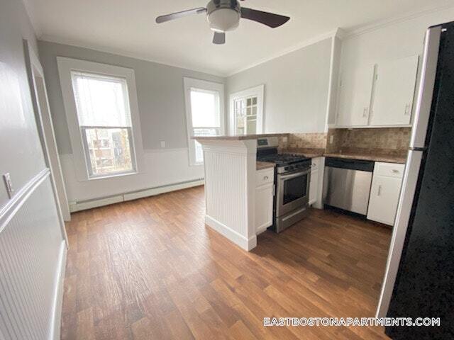 Building Photo - 279 Webster St