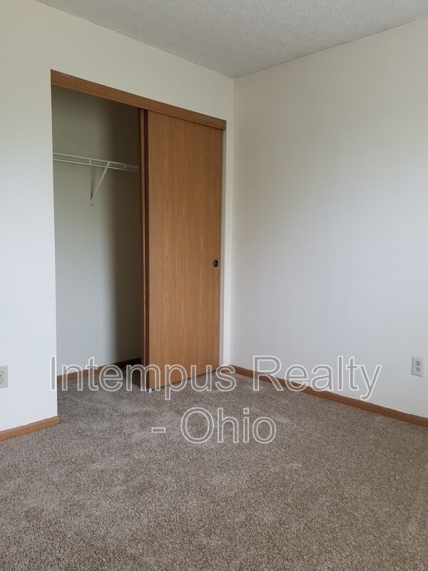 Building Photo - 5903 Brookmont Dr
