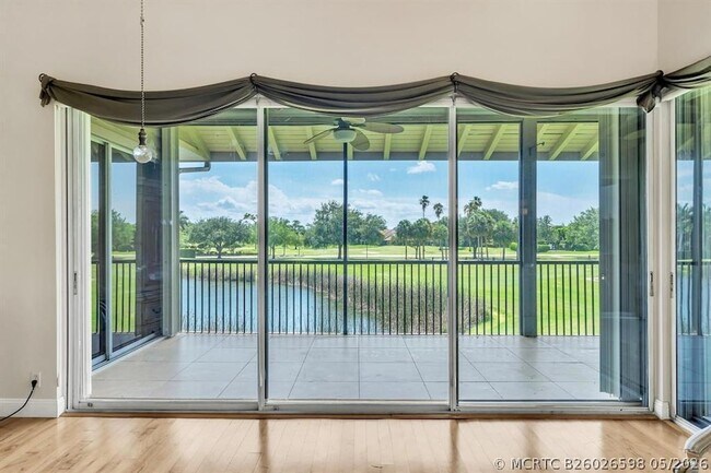 Building Photo - 7644 Elmridge Drive Unit 14U