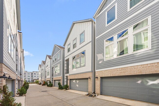 Building Photo - 622 Janisch Rd