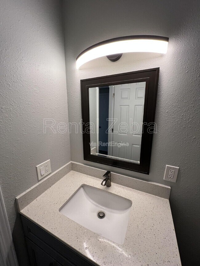 Building Photo - 141 Agua Caliente Rd W