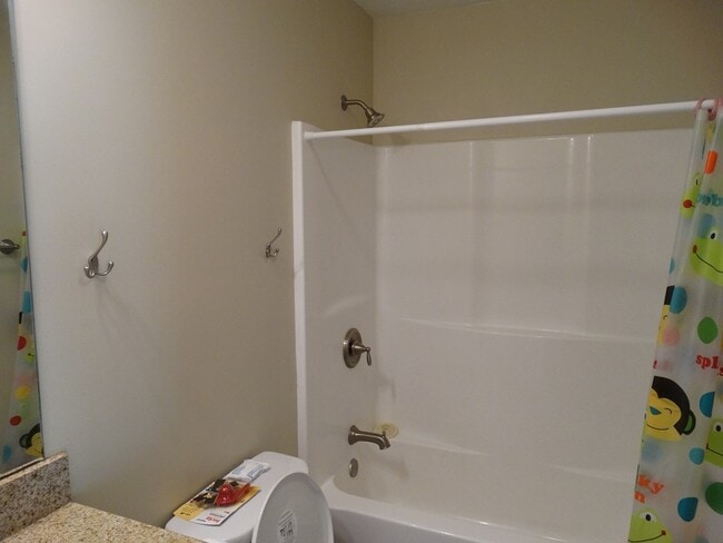 Building Photo - 602 Lynhurst Ave