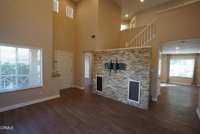Building Photo - 401 Hermosa Way