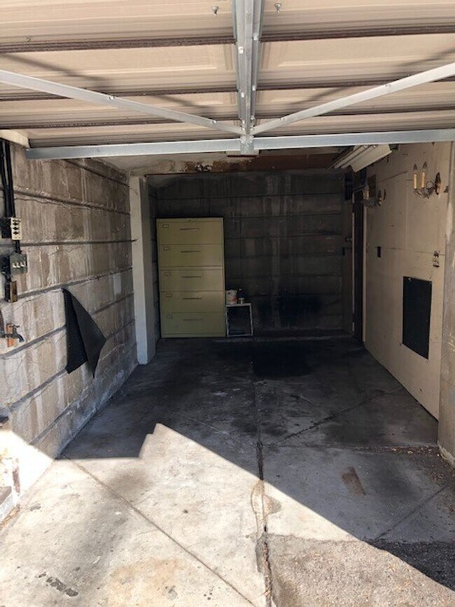 Building Photo - AS Maltman (#317)