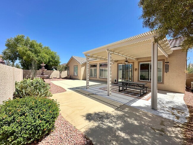 Building Photo - Tule Spgs Ranch North