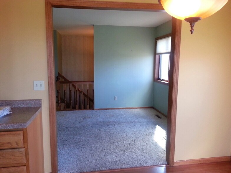 Building Photo - 502 Prairie Ln